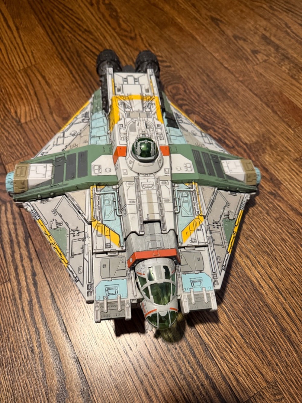 Die-Cast Kids Toy Space Fighter - Green/Gray
Star Wars galaxy ghost